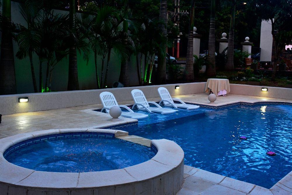 Akwati Suites Iguazu 푸에르토이과수 외부 사진