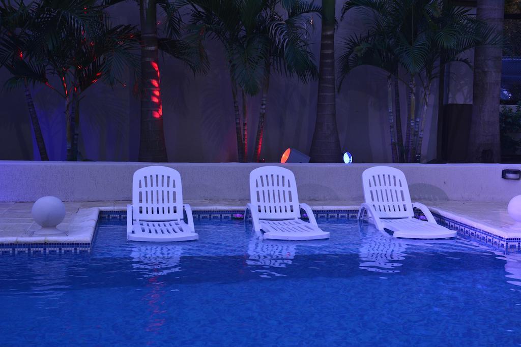 Akwati Suites Iguazu 푸에르토이과수 외부 사진