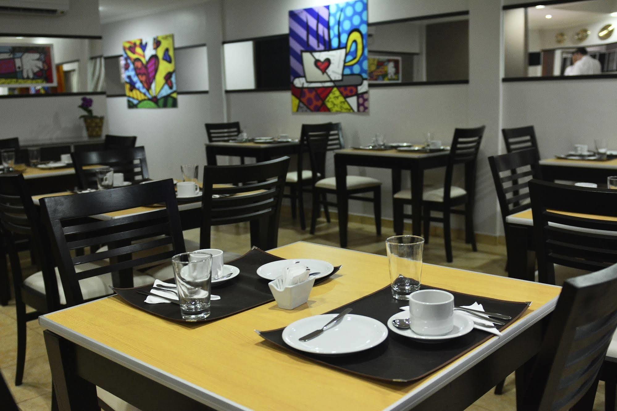 Akwati Suites Iguazu 푸에르토이과수 외부 사진